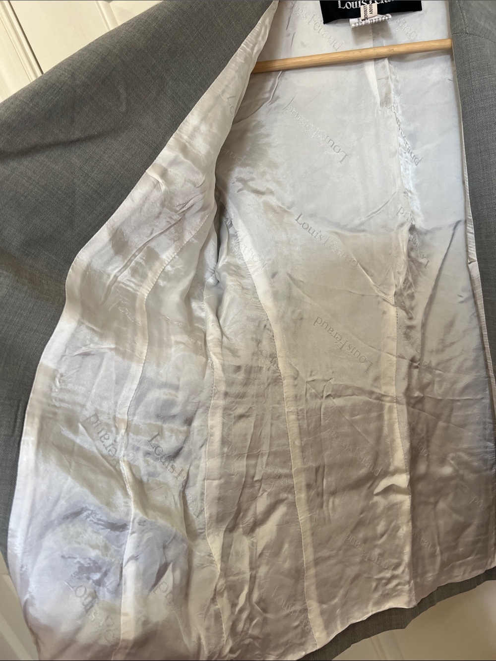 Louis Feraud Gray Blazer with White Lace Trim - Picture 10 of 16
